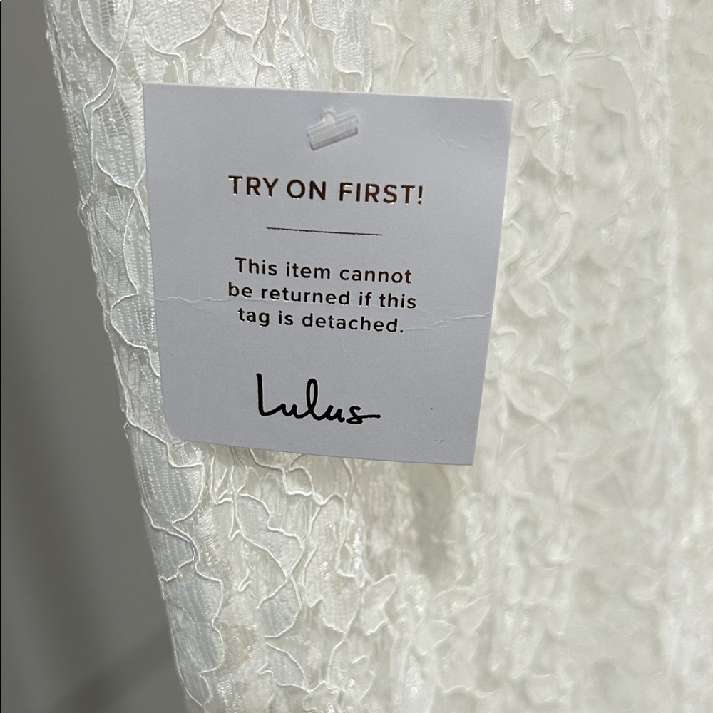 Lulu's. NWT Strapless White Lace Mermaid Gown - Picture 5 of 15
